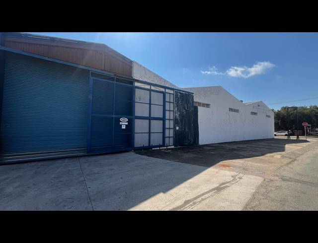 2,700M² WAREHOUSE TO LET IN BELLEVUE